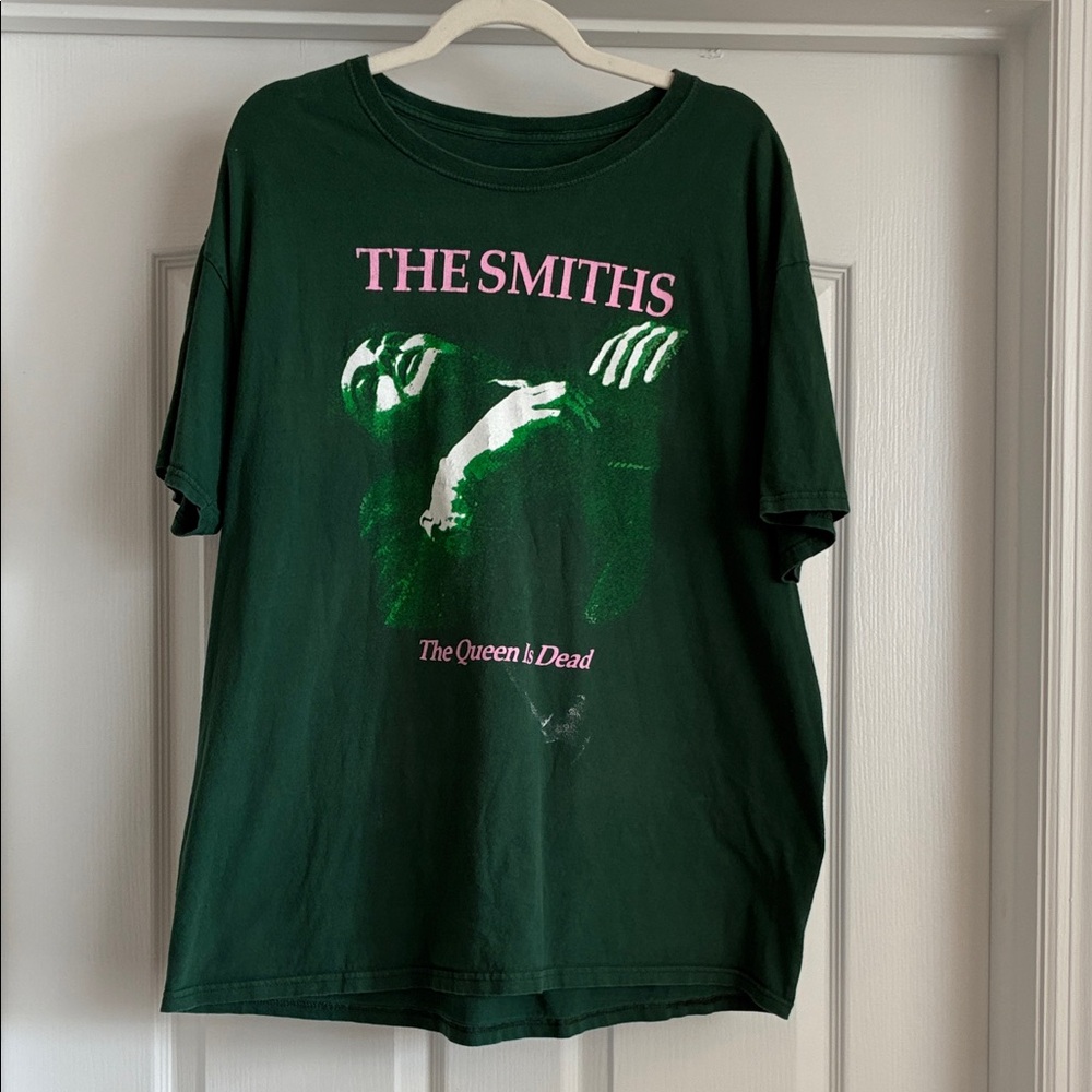 The Smiths Band Tee New Wave 80s The Queen is Dead Green/ Pink Graphic Tee - Picture 2 of 5
